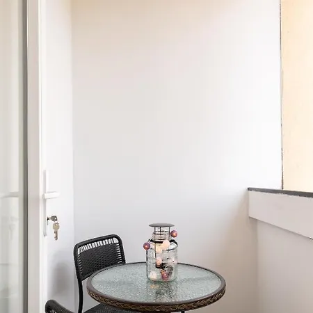 West35 Mit Balkon In Duisburg-duissern *