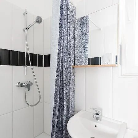 West35 Mit Balkon In Duisburg-duissern דירה *