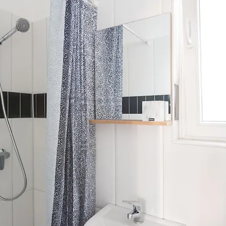 West35 Mit Balkon In Duisburg-duissern דירה *