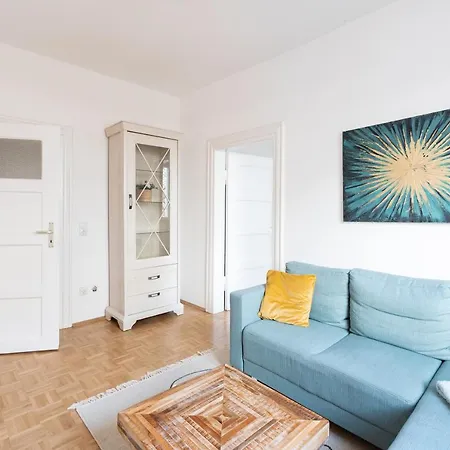 West35 Mit Balkon In Duisburg-duissern דירה דיסבורג
